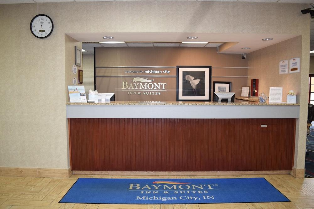 Baymont By Wyndham Michigan City Exteriör bild