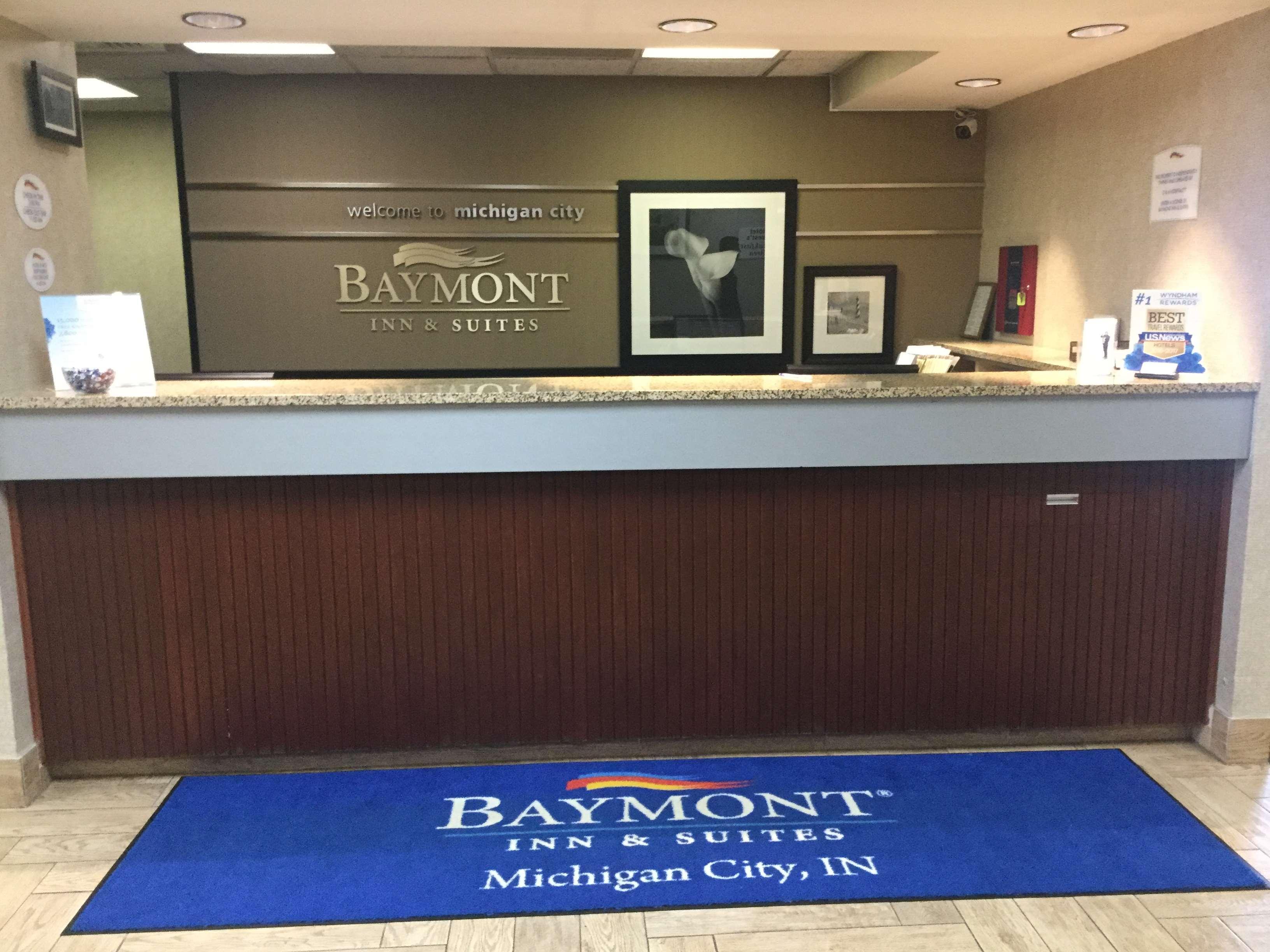 Baymont By Wyndham Michigan City Exteriör bild