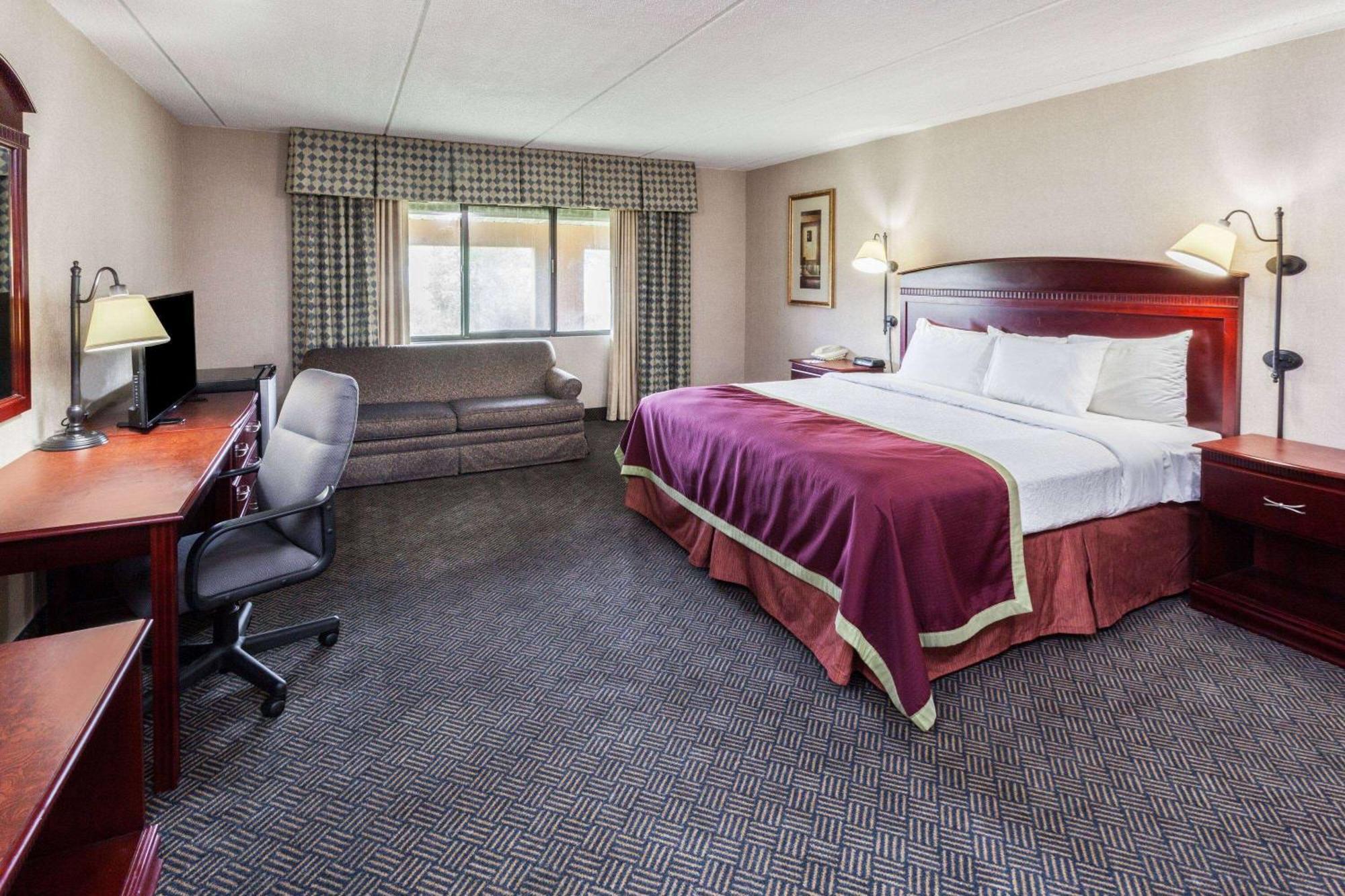 Baymont By Wyndham Michigan City Exteriör bild